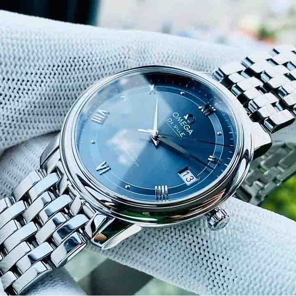 UPDATED PICTURES :) 99% NEW OMEGA DE VILLE LADIES WATCH - Picture 3 of 9